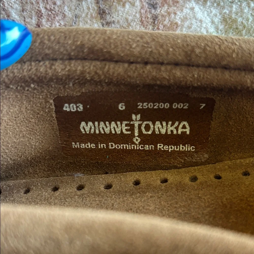 Minnetonka Kids Tan Suede Fringe Moccasins with Bow